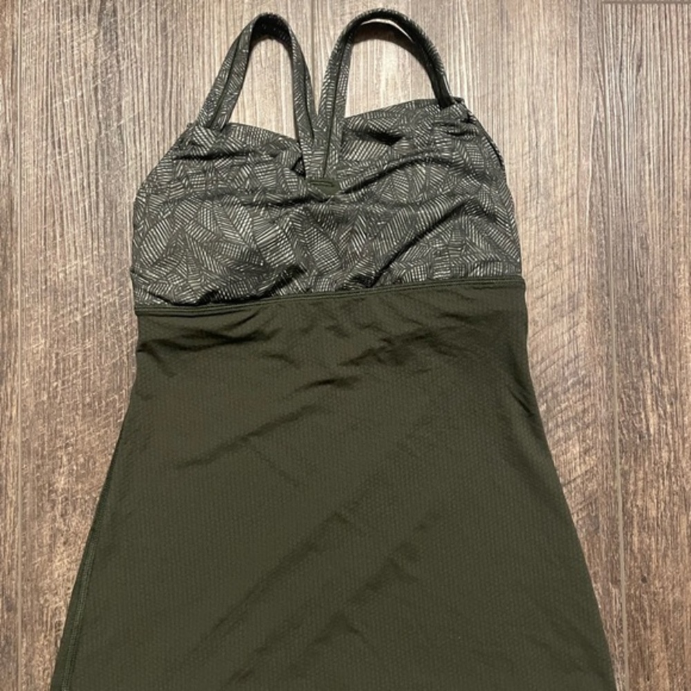 lululemon tank top